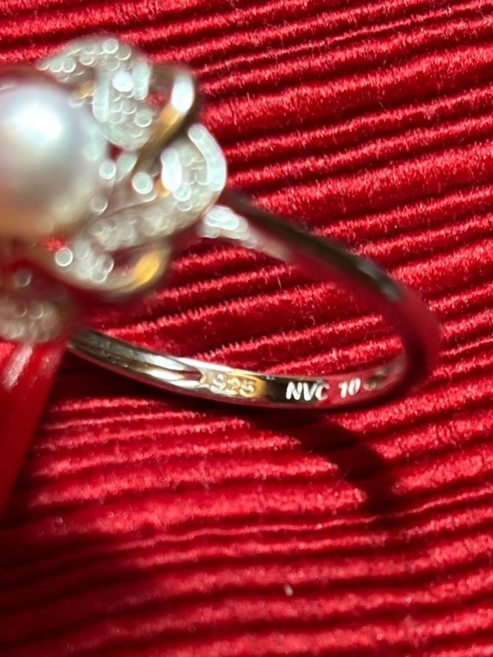 Avon-3 necklaces-2 rings-3 prs earrings; child’s earring-necklace set by Jacmel. - Picture 11 of 13